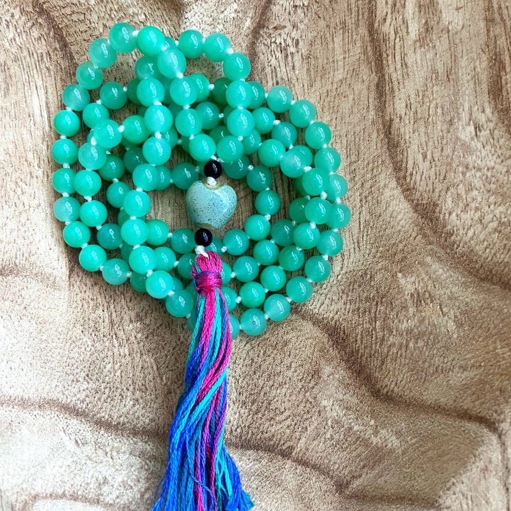 108 bead green chalcedony and stone mala